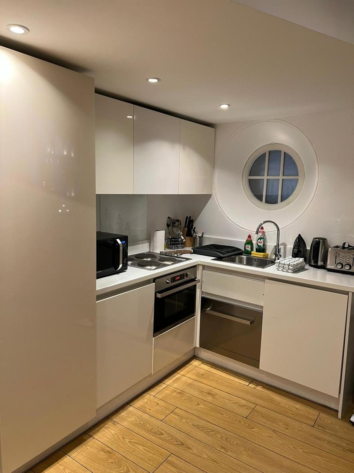 Tranquil 1 Bedroom Retreat In Piccadilly Vr4 London Exterior foto